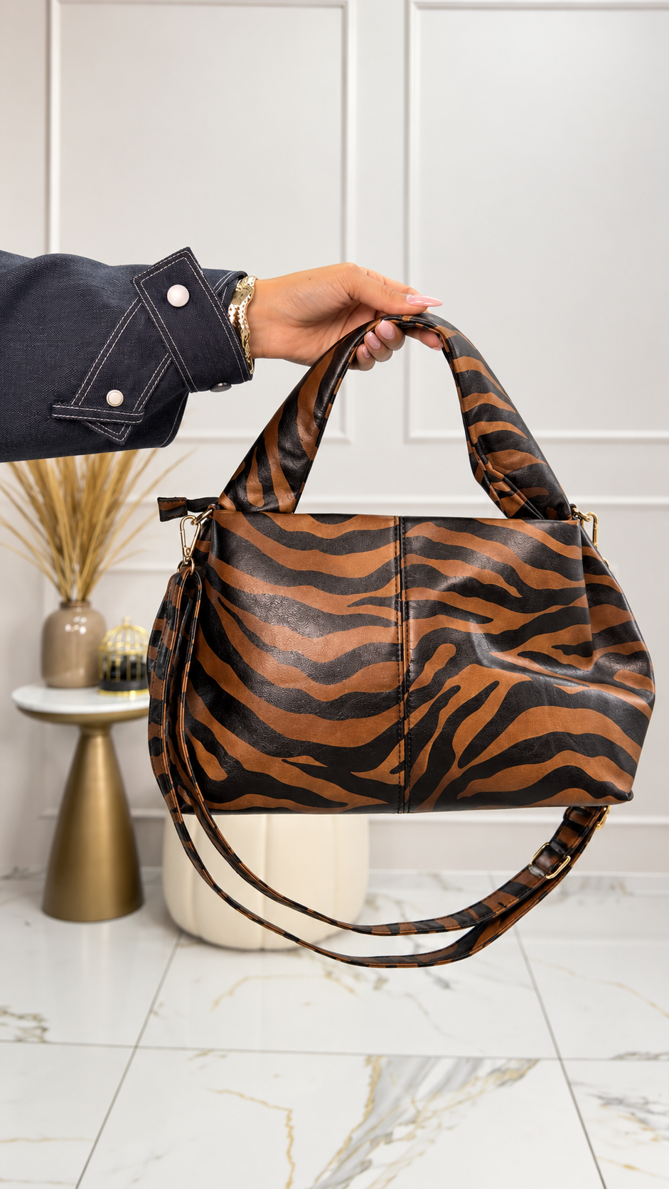 Borsa 3787
